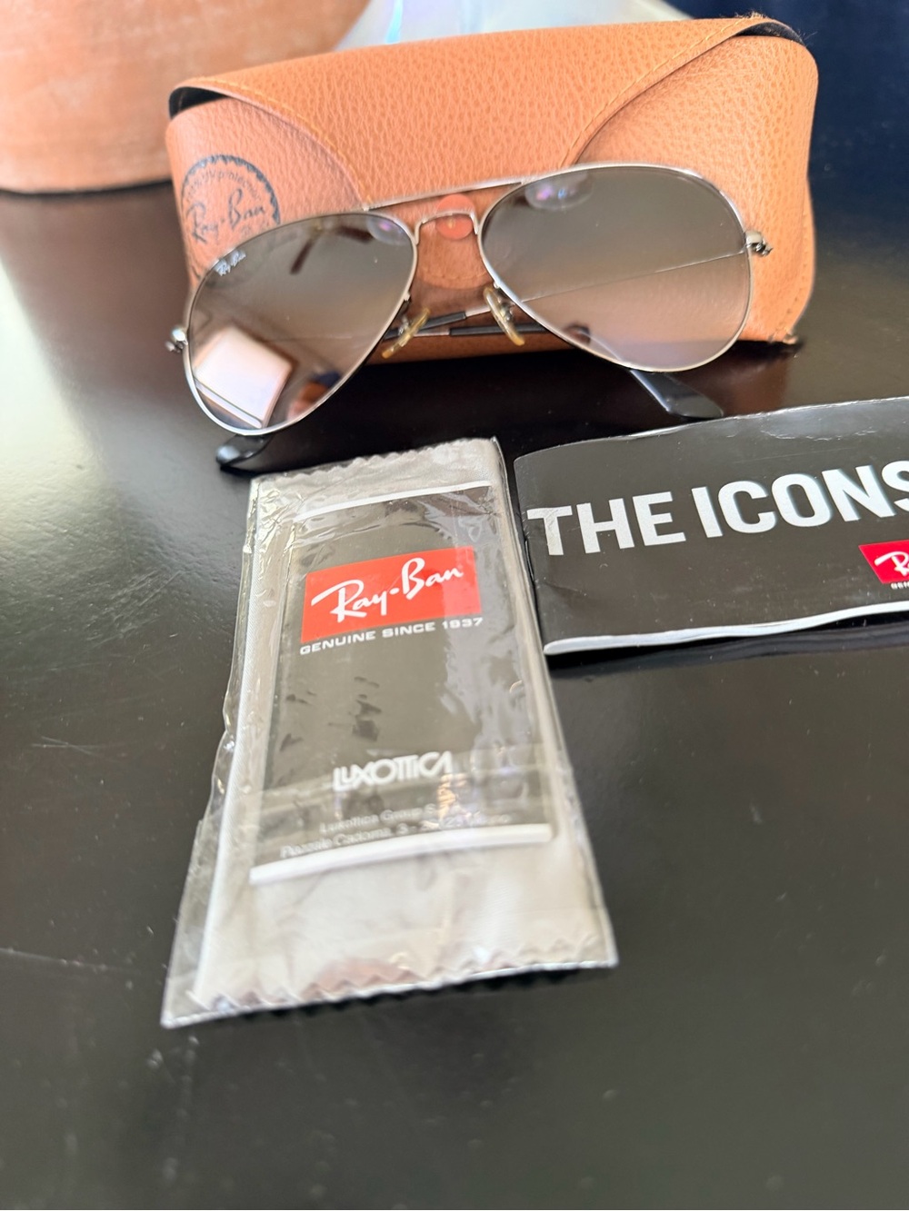 Ray-Ban Aviator Sunglasses Silver Metal Frame Gradient Lenses